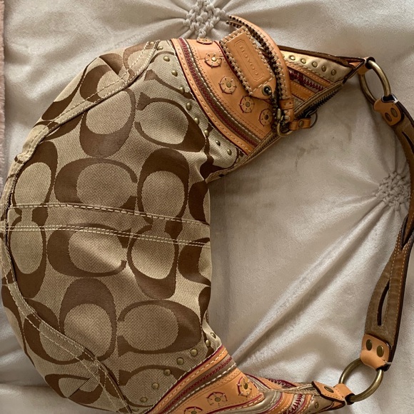 Coach purse - Picture 3 of 3